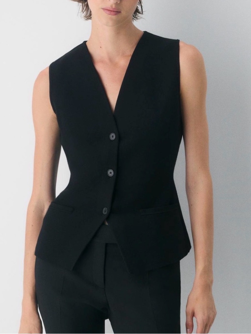 Aritzia Babaton Black Sleek Sleeveless Tailored Vest